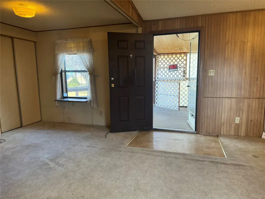 830 N Miller Street, Lewistown, MT 59457 - Image #3