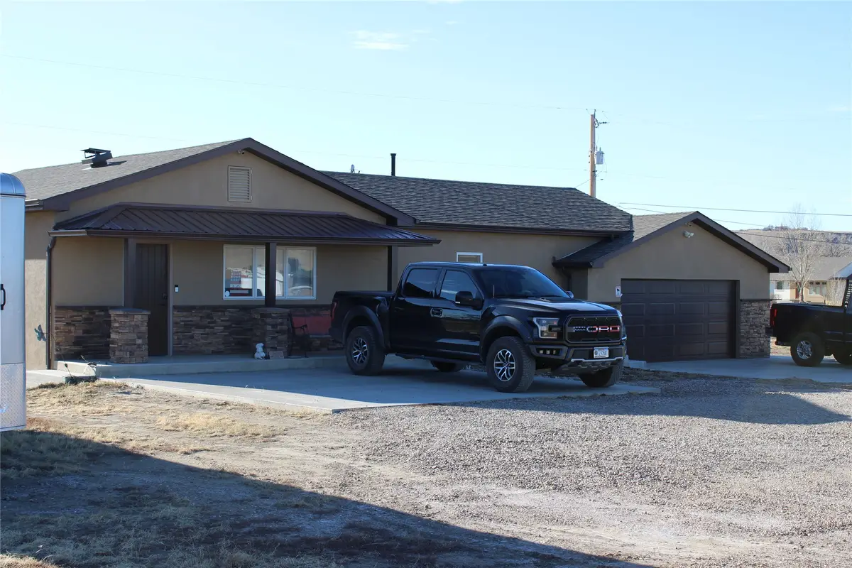 301 24th Street Nw, Great Falls, MT 59404 - Image #1