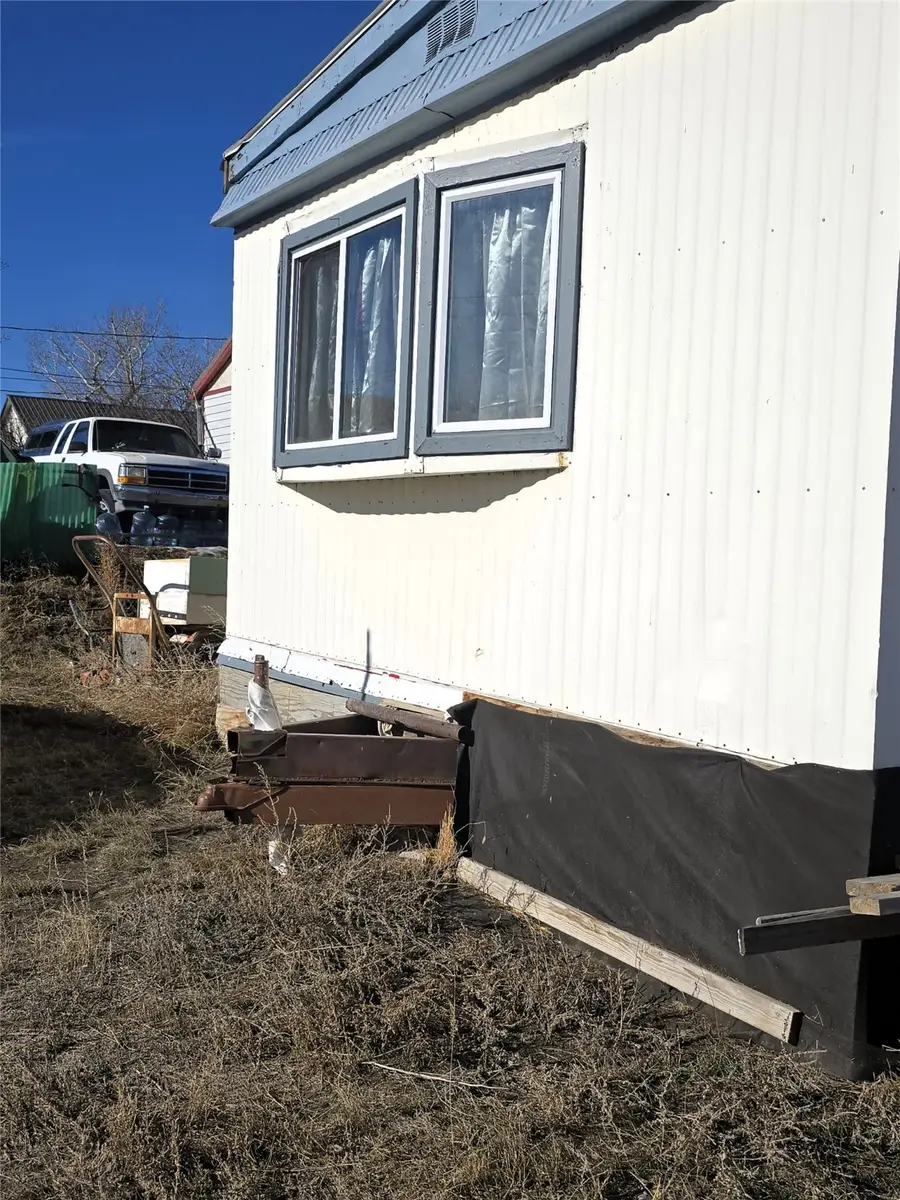 125 5th Avenue Ne, Cut Bank, MT 59427 - #3