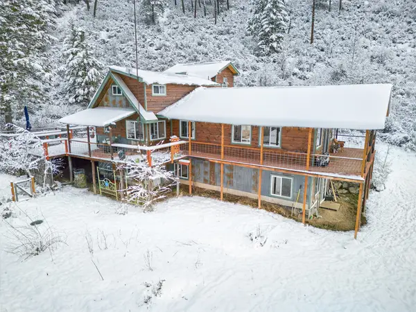 700 Eastside Road, Troy, MT 59935