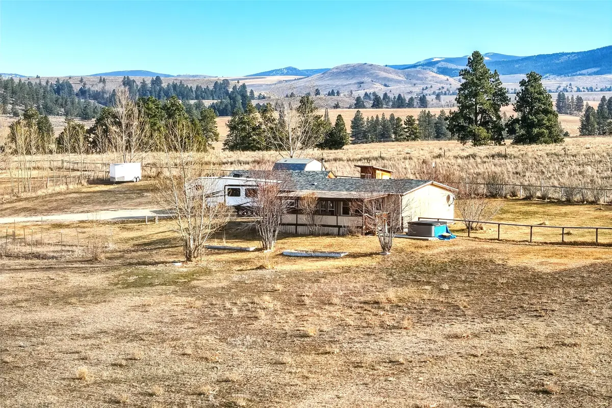 2464 Loyd Drive, Corvallis, MT 59828 - Image #1