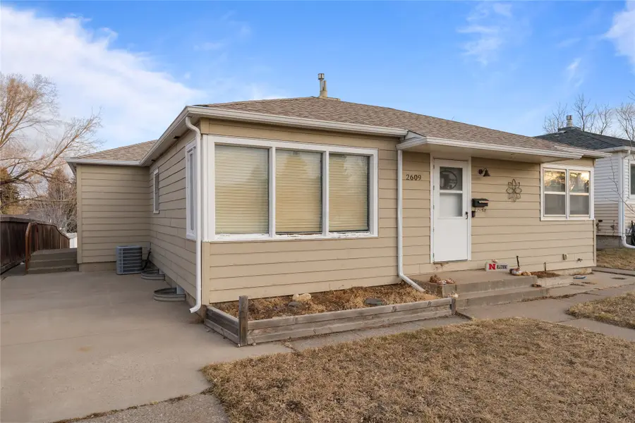 2609 6th Avenue S, Great Falls, MT 59405 - #2
