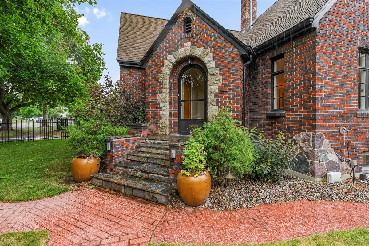 300 Connell Avenue, Missoula, MT 59801 - #1