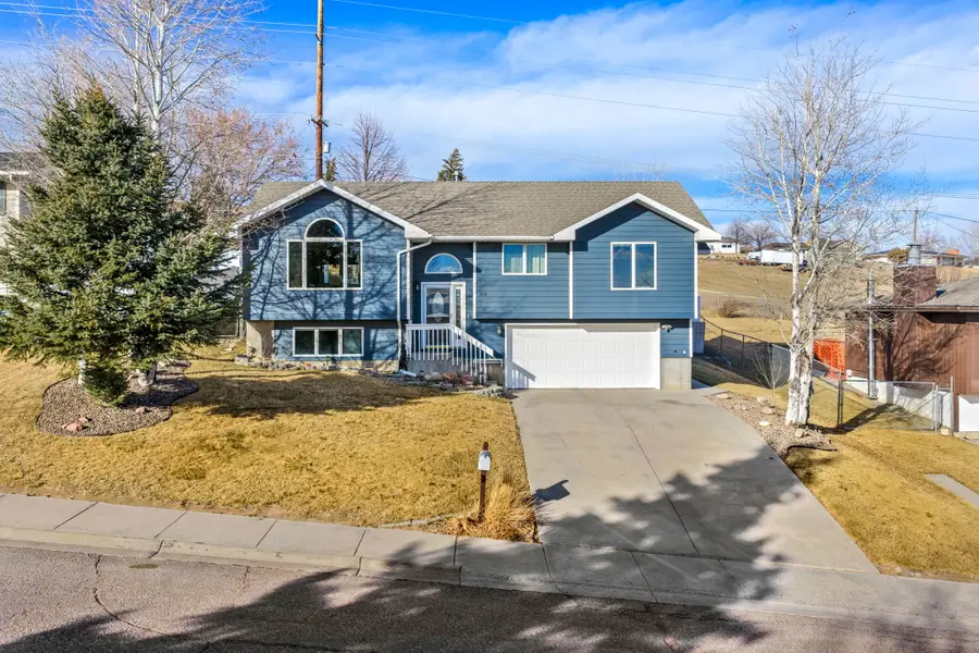 305 28th Avenue Nw, Great Falls, MT 59404 - #3