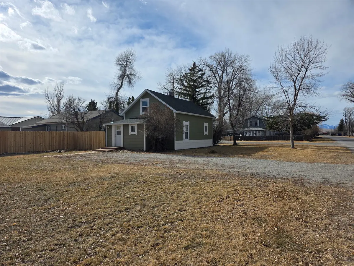 725 8th Avenue Nw, Choteau, MT 59422 - #1