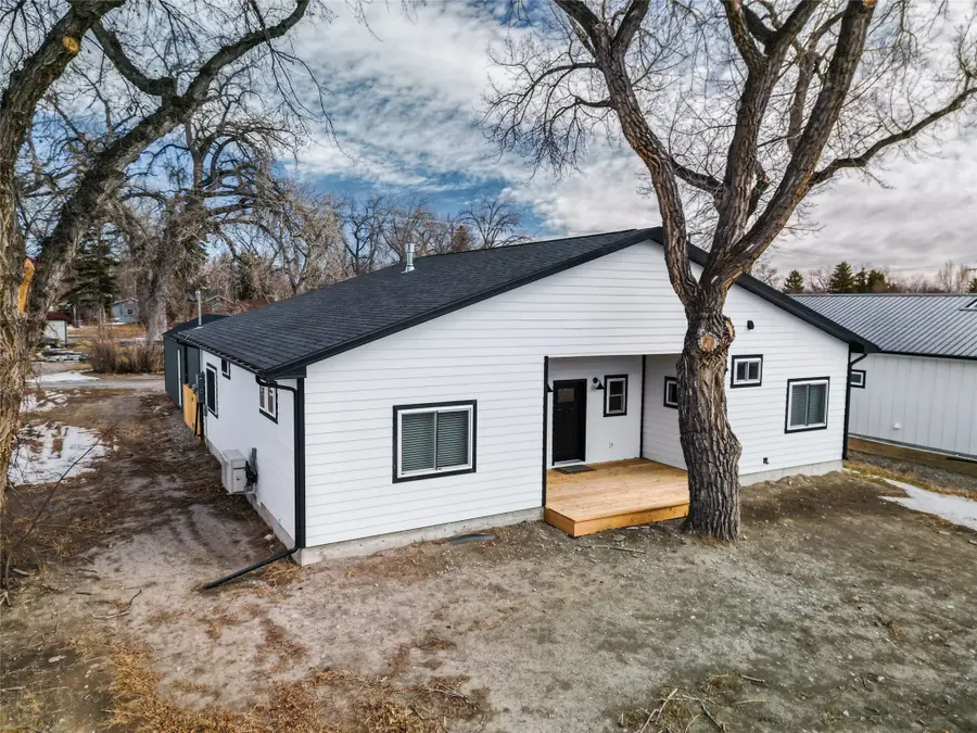 115 4th Avenue Sw, Choteau, MT 59422 - #3