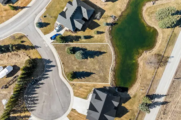 50 Lake Pointe Way, Bigfork, MT 59911