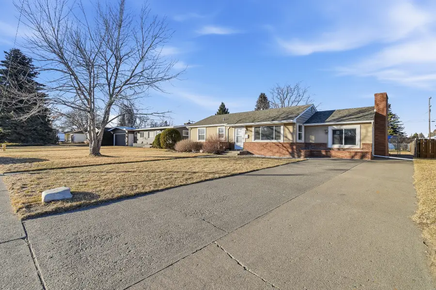 3633 9th Avenue S, Great Falls, MT 59405 - #2