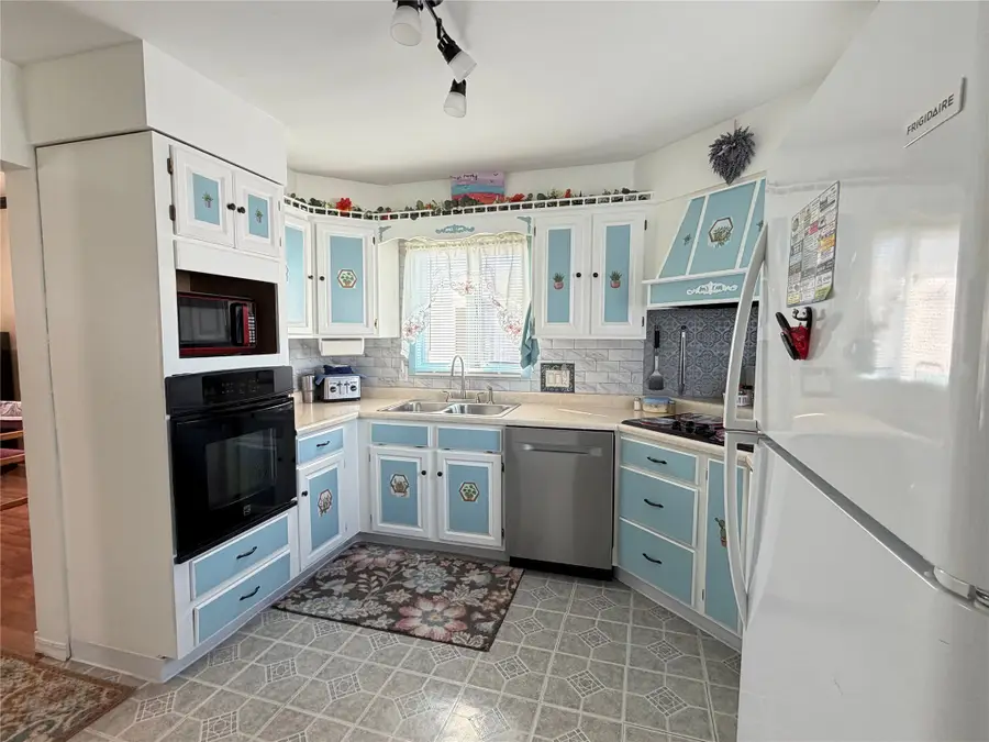 603 Washington Street, White Sulphur Springs, MT 59645 - #3