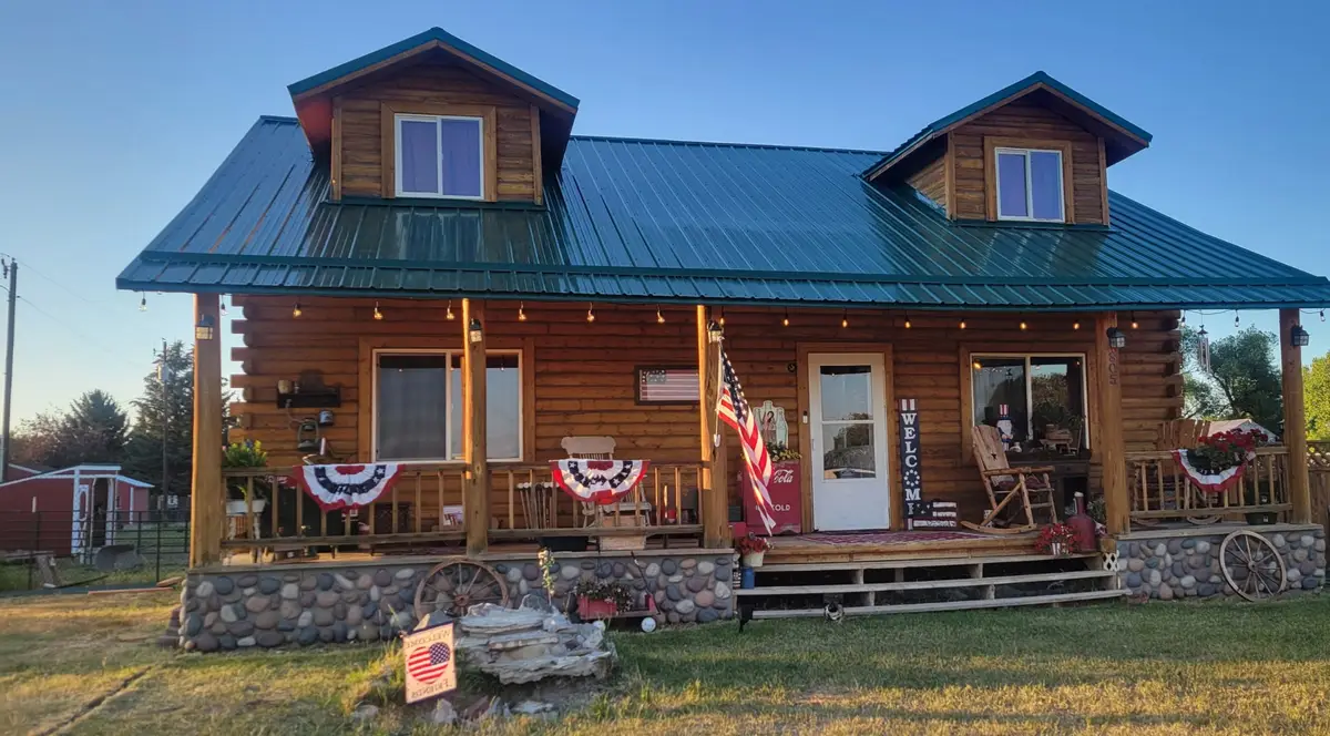 805 3rd Street Sw, Choteau, MT 59422 - #1