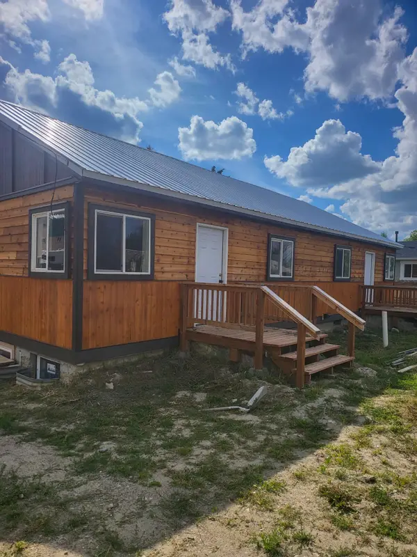 120 3rd Street Sw, Cut Bank, MT 59427