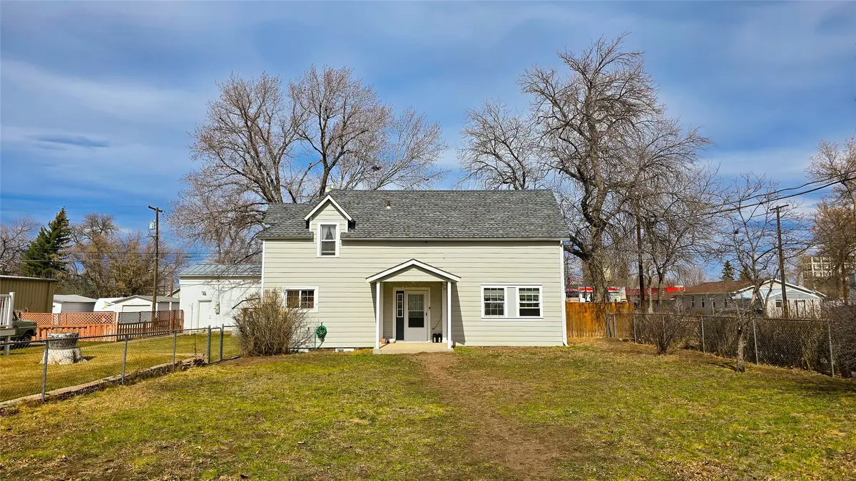 1425 7th Avenue N, Great Falls, MT 59401 - #1