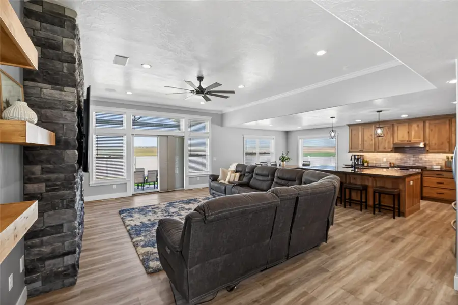 201 42nd Avenue Ne, Great Falls, MT 59404 - #3