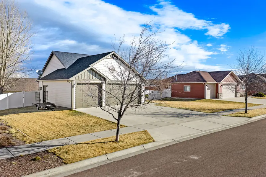 1005 40th Avenue Ne, Great Falls, MT 59404 - #2