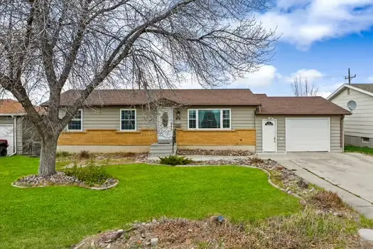 813 36th Avenue Ne, Great Falls, MT 59404 - #1