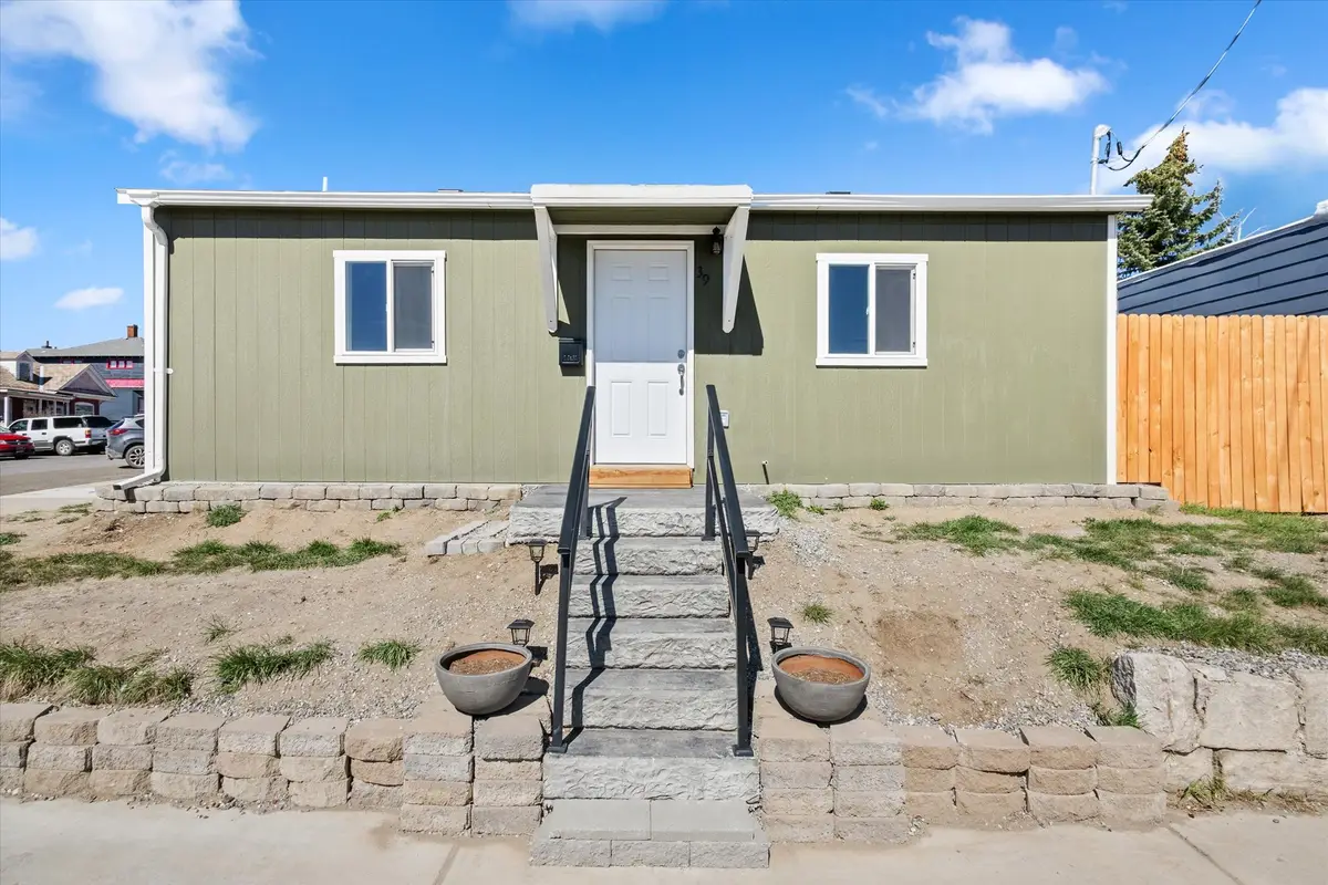 39 W Aluminum Street, Butte, MT 59701 - #1