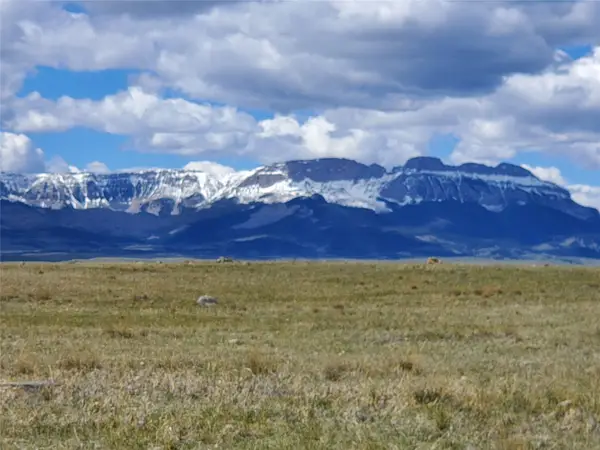 6525 S Cedar Drive, Augusta, MT 59410