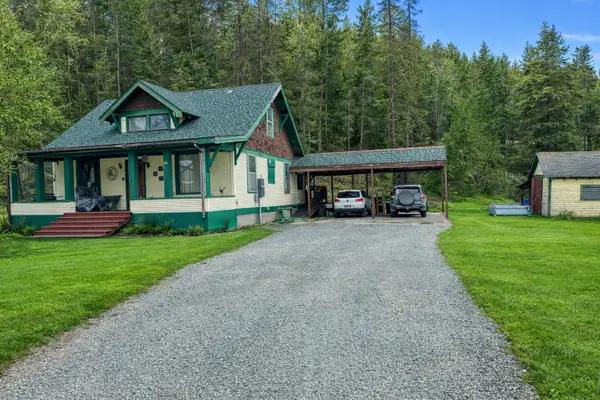 109 Pinkham Avenue N, Eureka, MT 59917