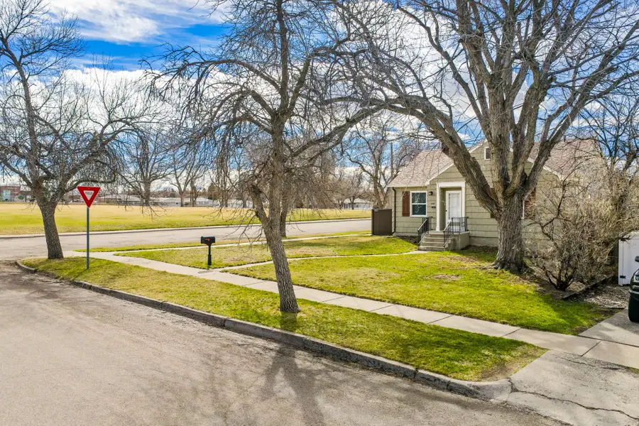 1524 3rd Avenue S, Great Falls, MT 59405 - #3