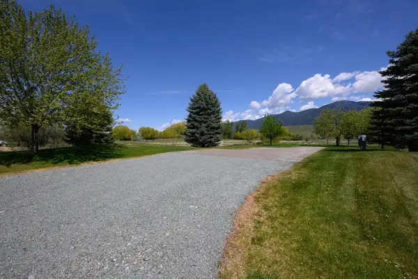 446 Kingfisher Loop, Eureka, MT 59917