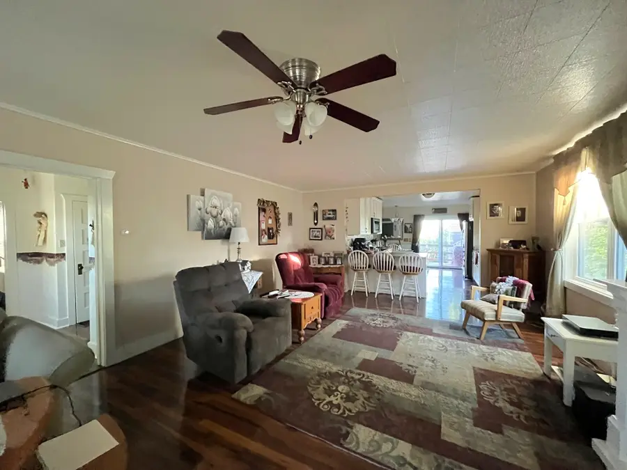 807 Main Street, Shelby, MT 59474 - #2