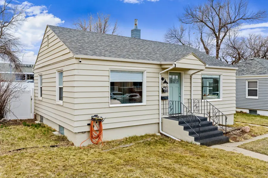 1720 9th Avenue S, Great Falls, MT 59405 - #3