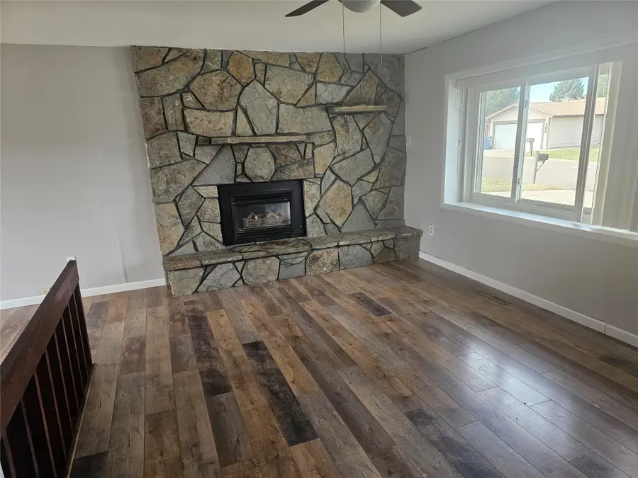 407 Sweetgrass Court, Great Falls, MT 59405 - #3