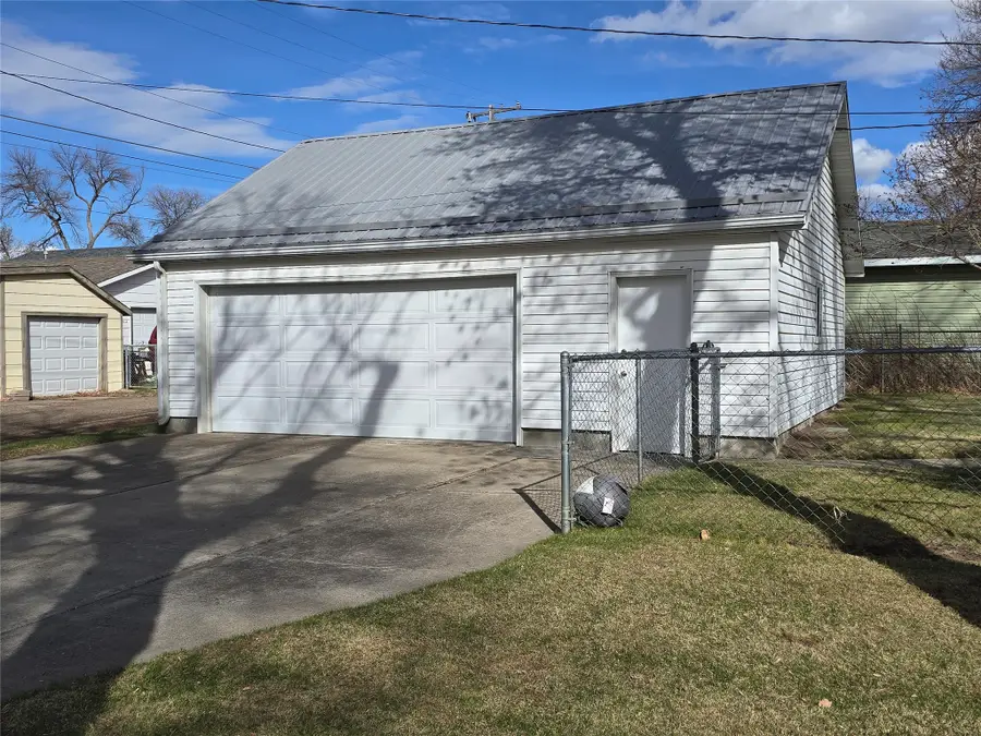 3101 1st Avenue S, Great Falls, MT 59401 - #2