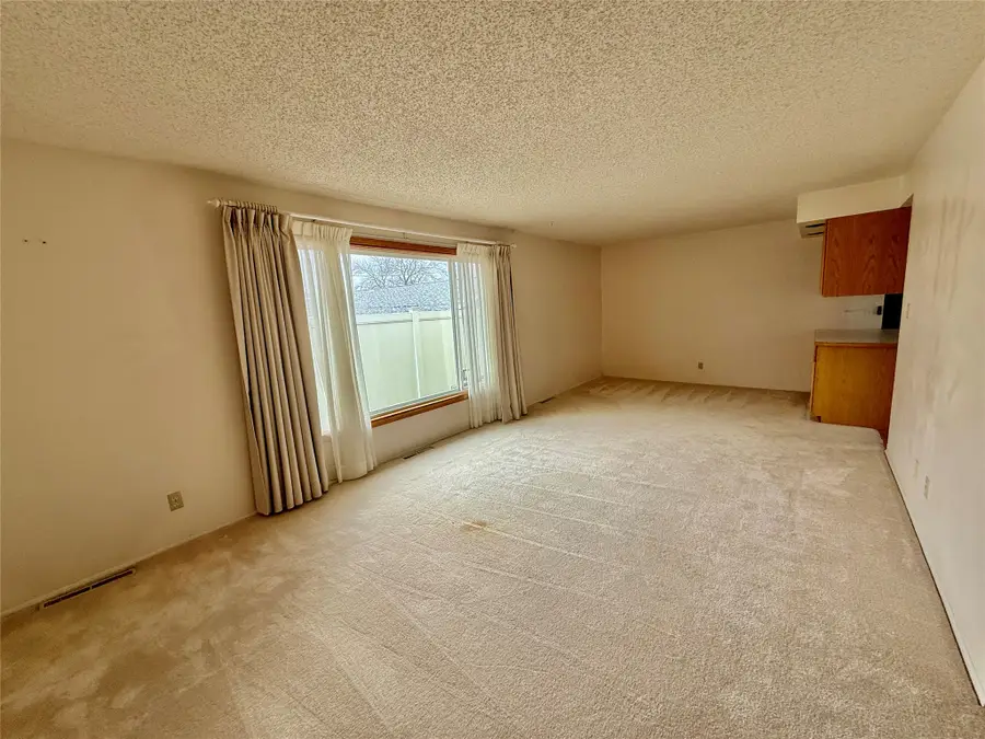 817 48th Street S, Great Falls, MT 59405 - #3