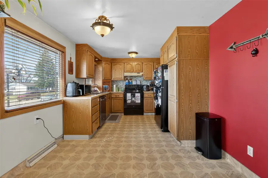 713 26th Avenue Ne, Great Falls, MT 59404 - #3