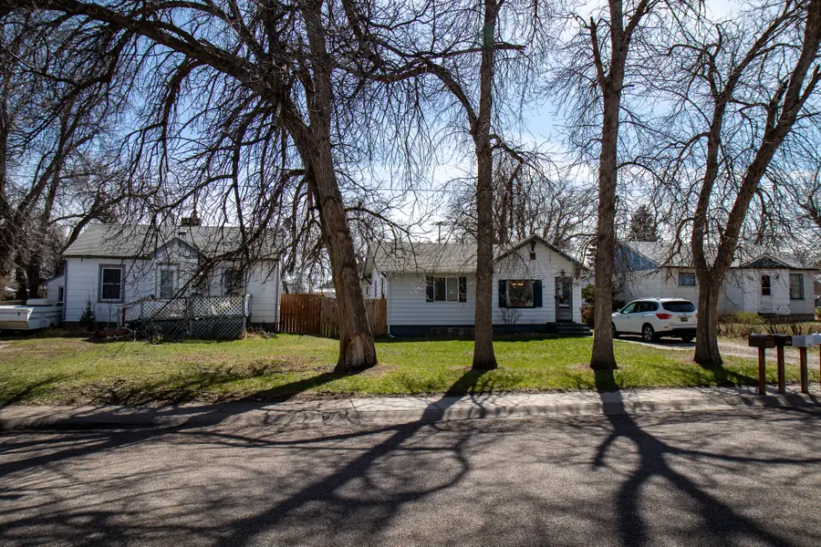 1706 12th Avenue S, Great Falls, MT 59405 - #2