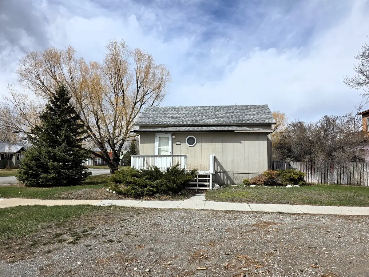 33 4th Street Nw, Choteau, MT 59422 - #1