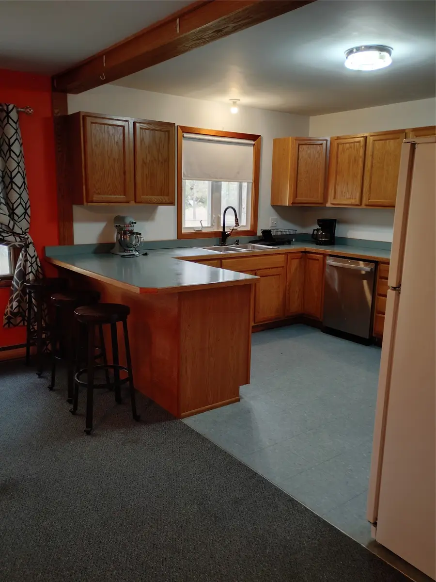 190 N Floweree Avenue, Cascade, MT 59421 - #3