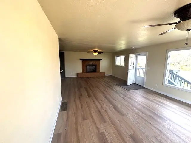 551 7th Avenue S, Shelby, MT 59474 - #3