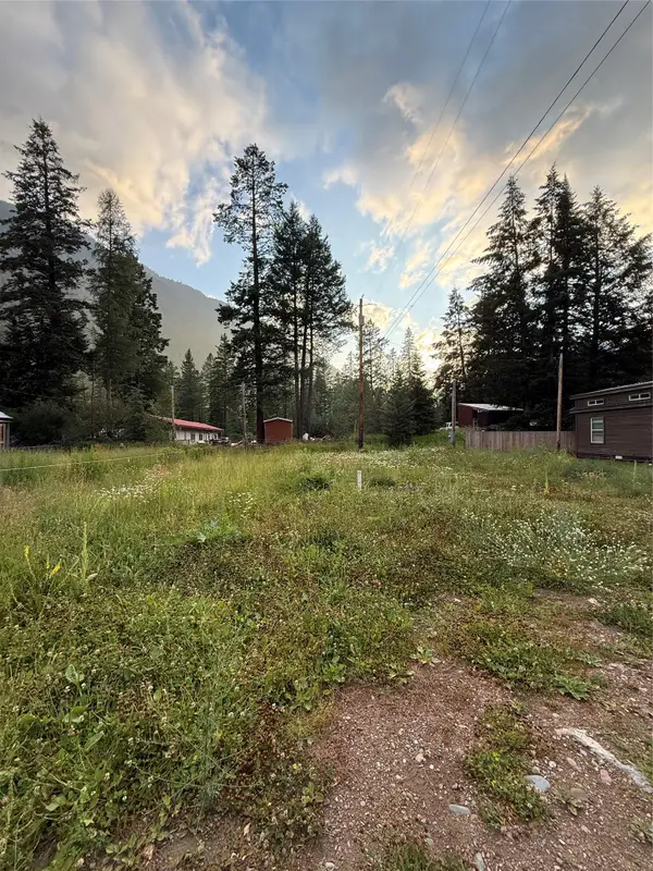 526 Glacier Avenue, Hungry Horse, MT 59919
