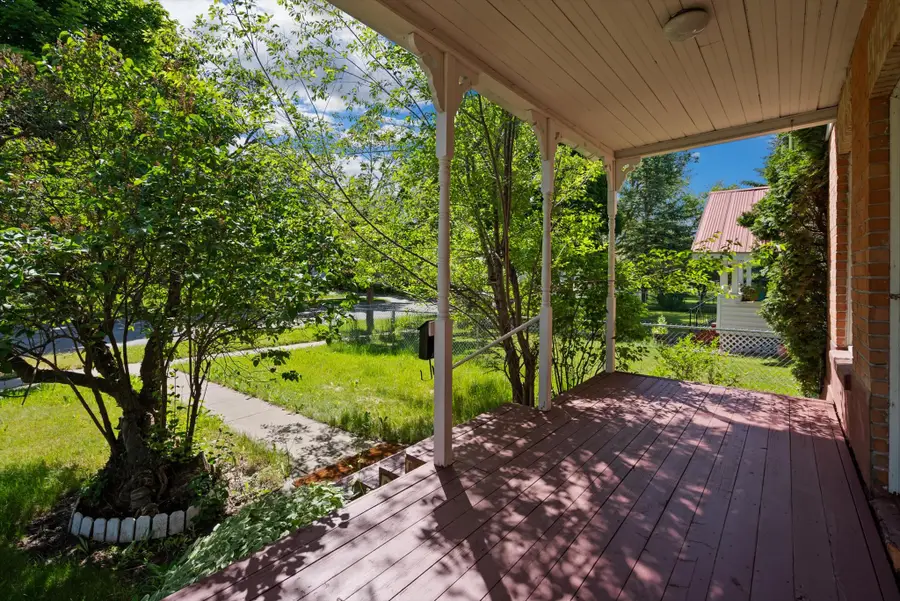 806 7th Avenue W, Kalispell, MT 59901 - #2