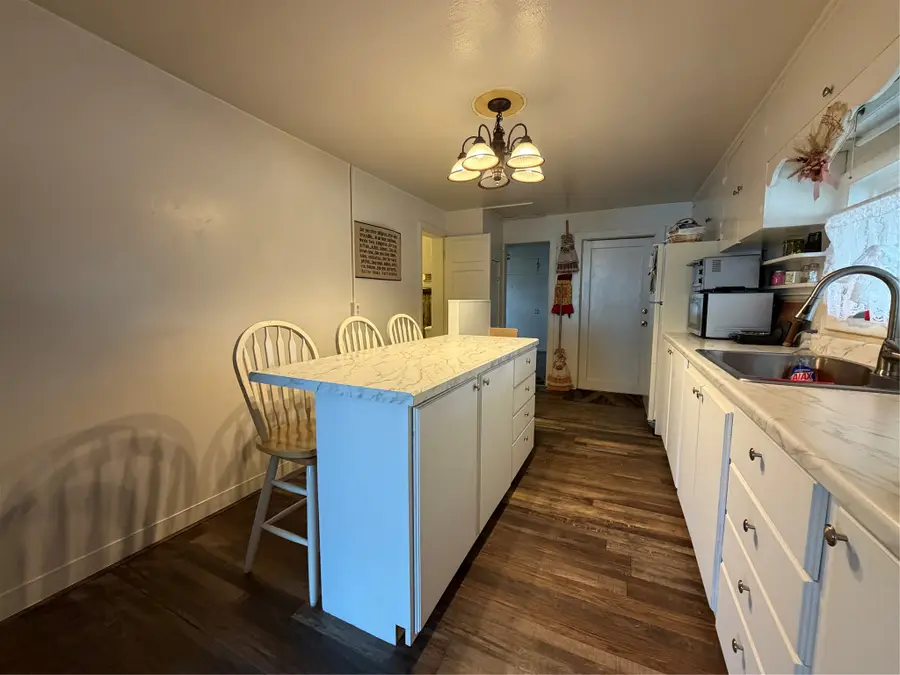 608 4th Avenue Nw, Great Falls, MT 59404 - #3