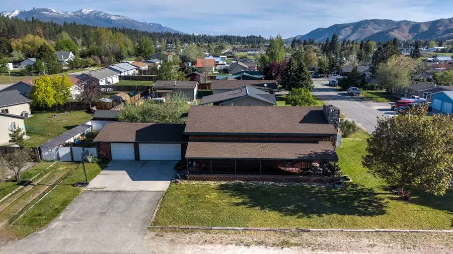 502 W Tanner Avenue, Darby, MT 59829 - #2