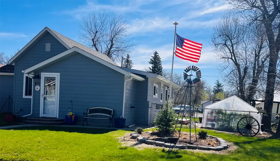 611 S Illinois Street, Conrad, MT 59425 - #2