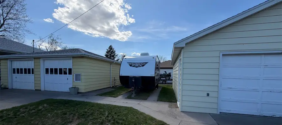 2425 9th Avenue S, Great Falls, MT 59405 - #3
