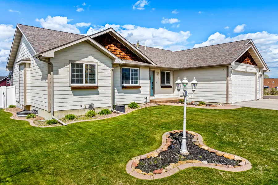 117 33rd Avenue Ne, Great Falls, MT 59404 - #2