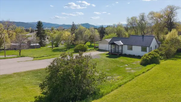 1270 N Meridian Road, Kalispell, MT 59901