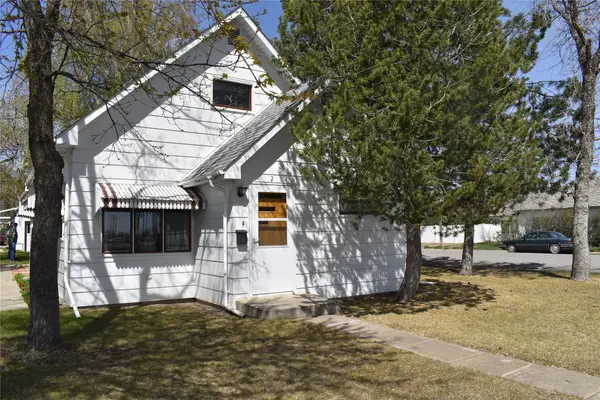 2 S Main Street, Conrad, MT 59425