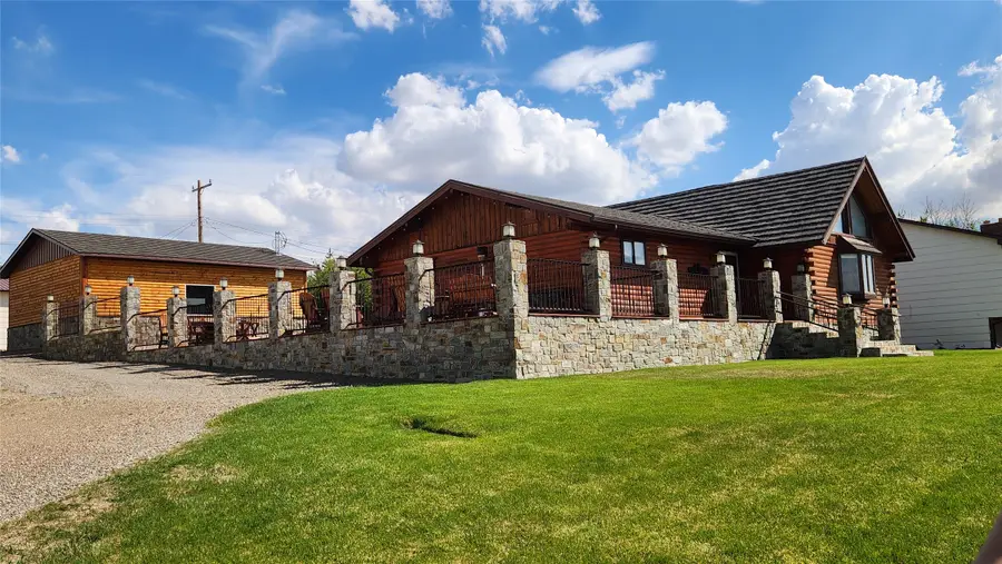 313 1st Avenue Se, Cut Bank, MT 59427 - #2