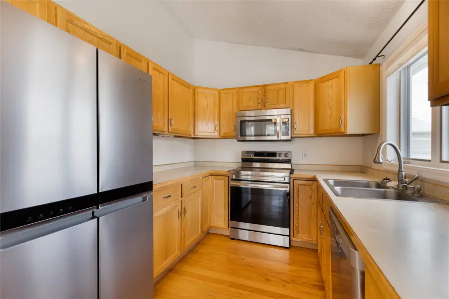 325 33rd Avenue Ne, Great Falls, MT 59404 - #2