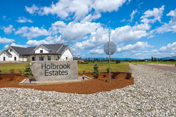 35 Charlotte Peak Court, Kalispell, MT 59901
