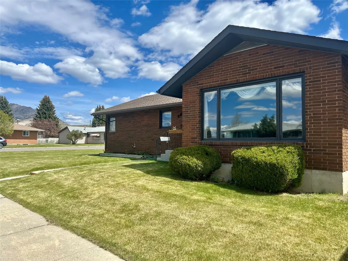 2406 Gladstone Avenue, Butte, MT 59701 - #1