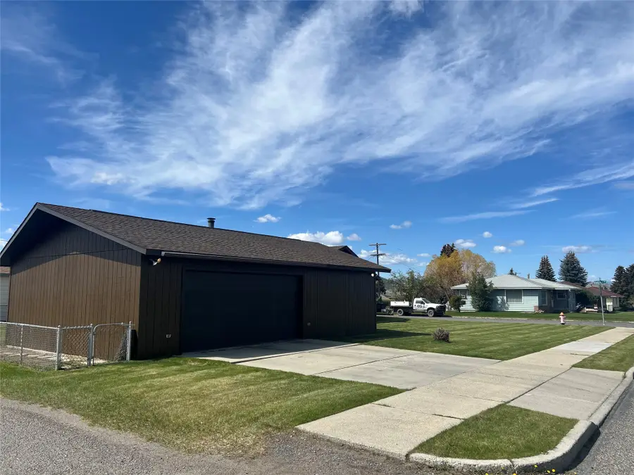 2406 Gladstone Avenue, Butte, MT 59701 - #3