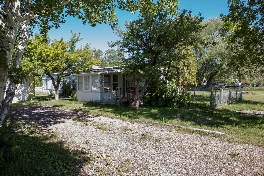610 3rd Avenue Sw, Choteau, MT 59422 - #2