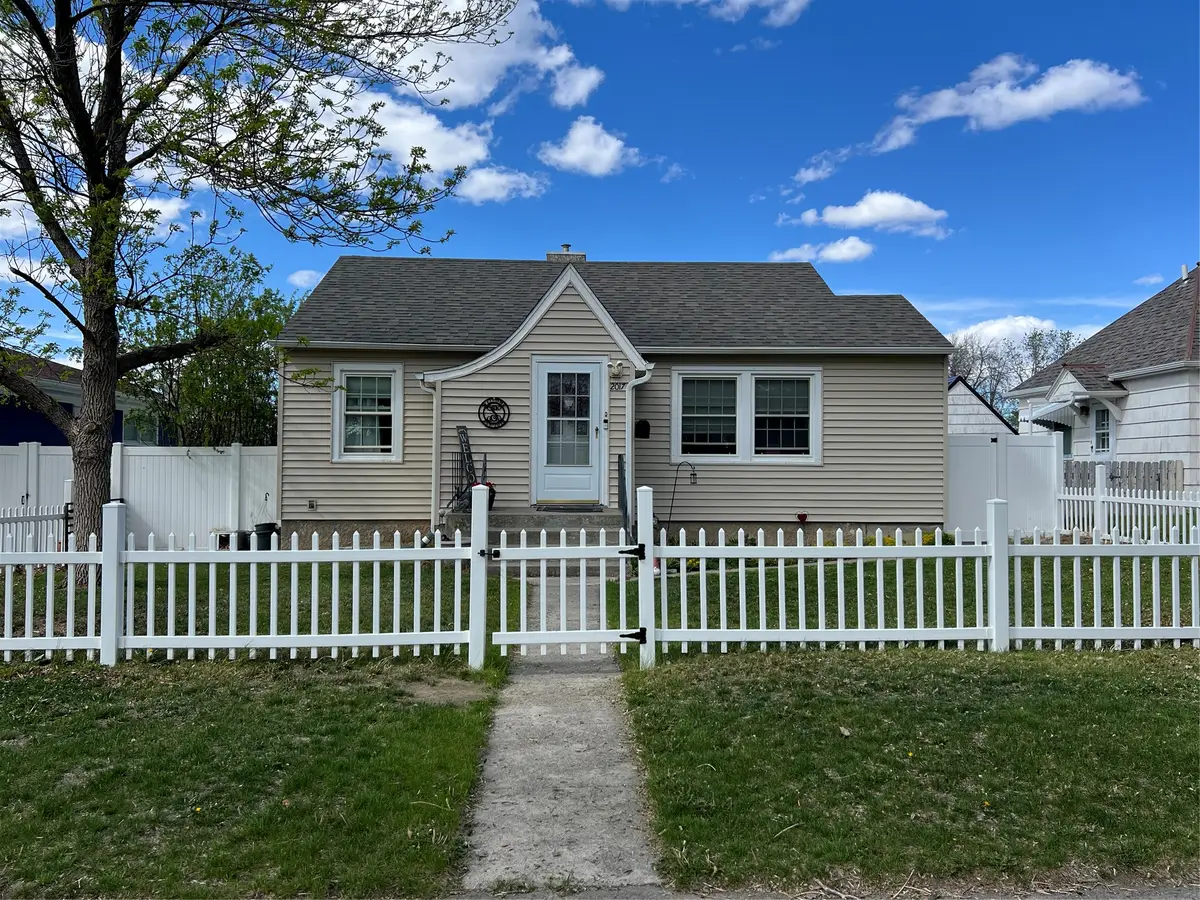 2017 4th Avenue S, Great Falls, MT 59405 - #1